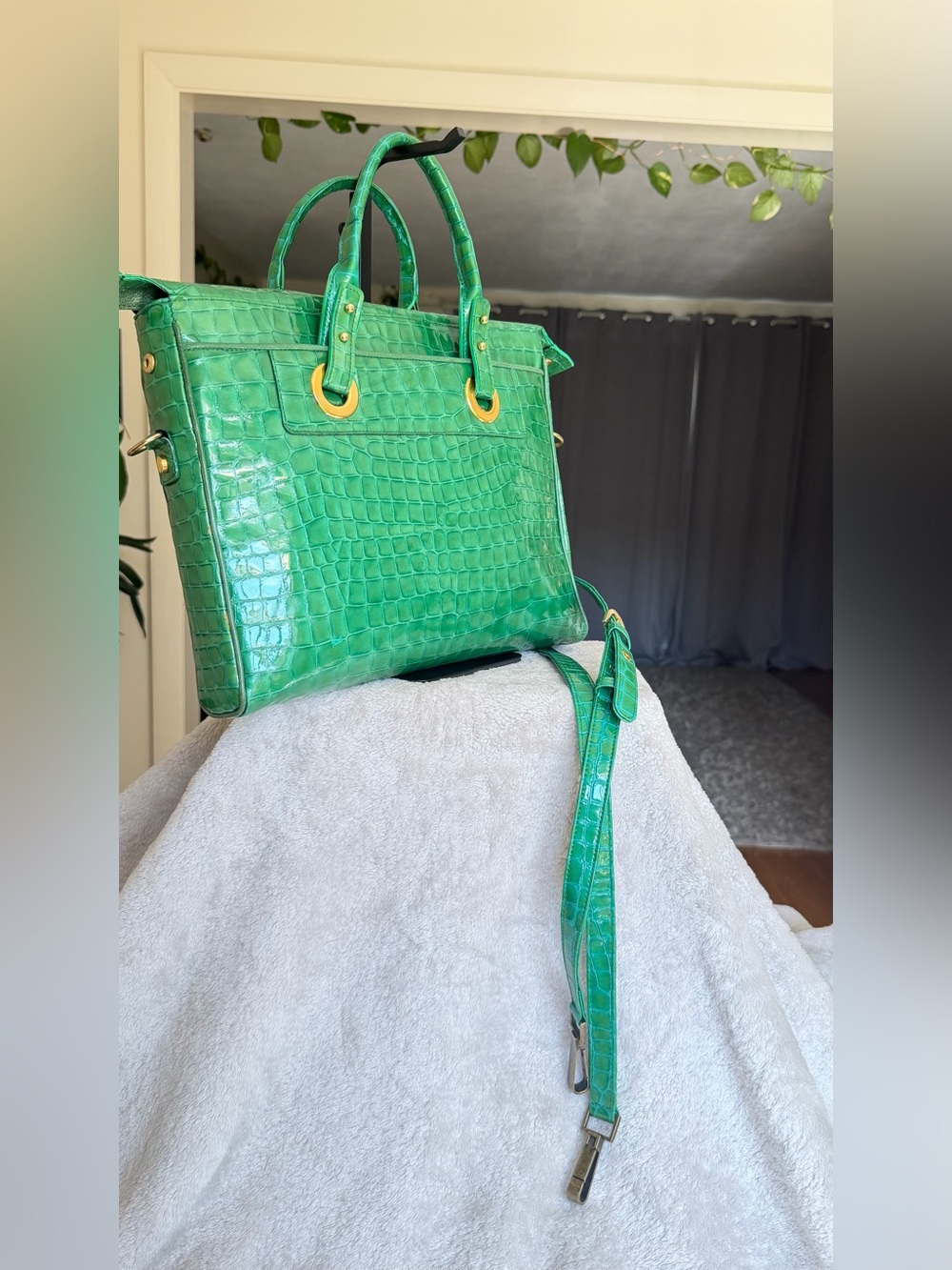 HP Kelly Green Crocodile Patent Laptop Tote Bag Briefcase Universal Fits Mac Del
